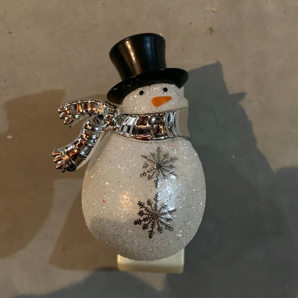 Bath and body works Snowman wallflower